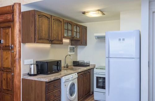 Kfardebian Apartment | Woodvale - Three-Bedroom Apt in kfardebian