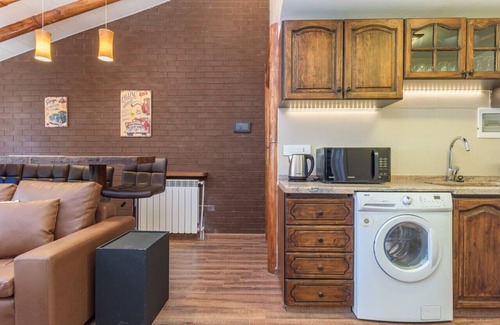 Kfardebian Apartment | Woodvale - Three-Bedroom Apt in kfardebian