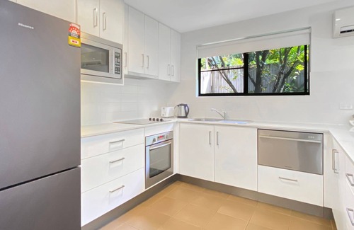 Arcadia Apartment | Woodville Beach Townhouse 6