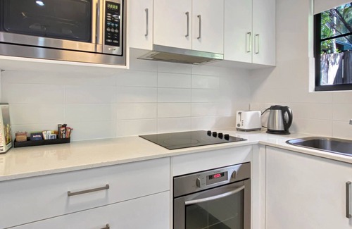Arcadia Apartment | Woodville Beach Townhouse 6