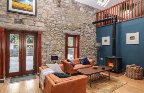 Tudenham House | Woodville Lodge