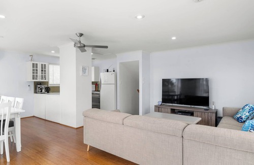 Cape Woolamai House | Wooli Waves by Ready Set Stay- Comfortable Family Home - pet friendly and WIFI