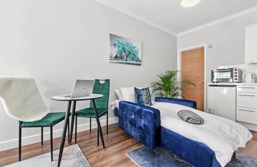 Glyndon Apartment | Woolwich, London 🏡 Lovely Studio Apartment