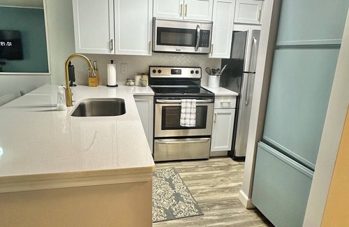 Niceville Condo | Work & Family Travel Friendly-Pool, Marina, Golf with Fee