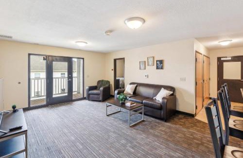 Ontario Apartment | Work Relax Repeat in a Bright and Spacious Stay