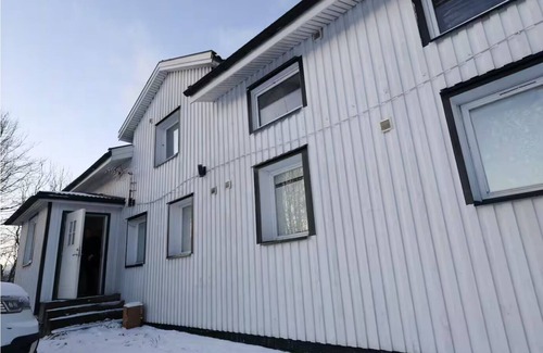 Save Apartment | Workers - 5BR - 1bath - Säve - Parking lot