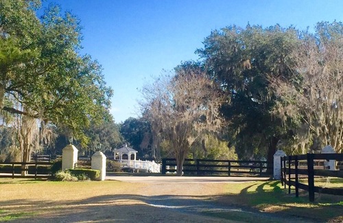 Reddick House | WORLD EQUESTRIAN CENTER 10m Private 1BR/1BA Stalls Pasture for Horses available