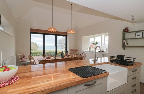 Porlock Weir Cottage | WORTHY BARN, pet friendly, country holiday cottage in Porlock Weir