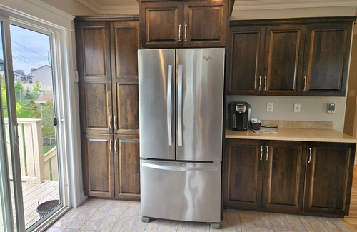 Paradise House | WOW! Executive 2-Bedroom 2-Bathroom
