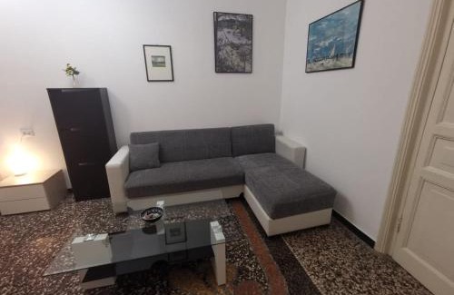San Teodoro Apartment | WOW HOME 2 - 175 mq - posteggio privato - davanti porto traghetti - fino a 10 posti letto - balcone