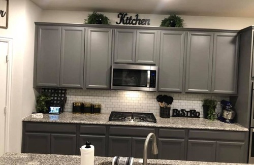 Aubrey House | WOW Spacious Family Home w/amenities 3000 sq ft