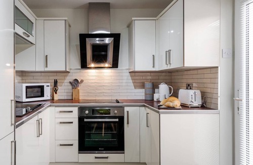 Wrea Green House | Wrea Cottage | Wi-Fi Parking, near Ribby Hall