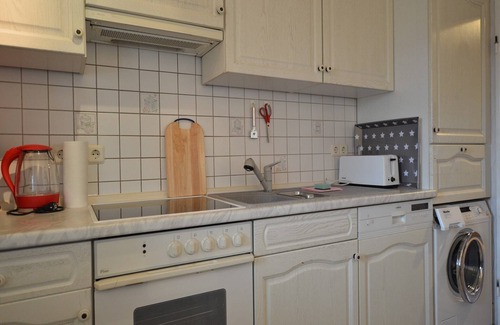 Horath Apartment | Wuppertal Hideaway with Pool
