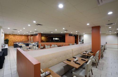 Crosswoods Hotel | Wyndham Columbus