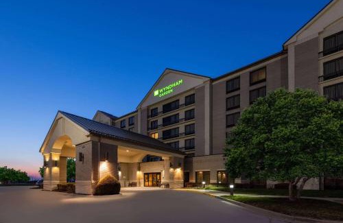 Waldron Hotel | Wyndham Garden Kansas City Airport
