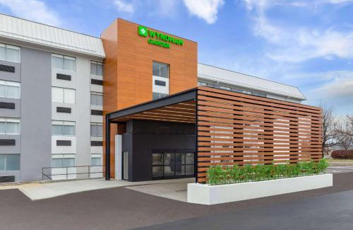 Jeffersontown Hotel | Wyndham Garden Louisville KY