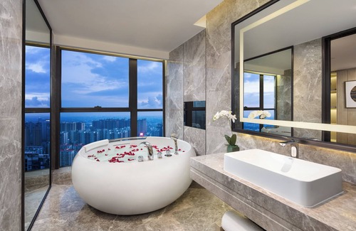 Dianbai District Hotel | Wyndham Grand Maoming