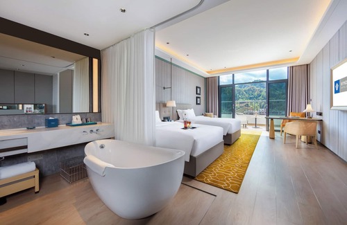 Fenghuang Hotel | Wyndham Grand Plaza Royale Hot Springs Fenghuang