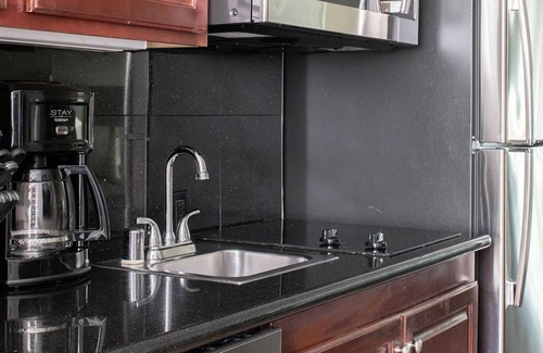 Civic Core Resort | Wyndham Harbour Lights Studio Deluxe – A Chic Urban Retreat!