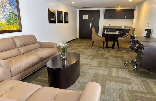 Tababela Hotel | Wyndham Quito Airport