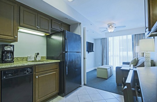 Ash Condo | Wyndham Towers on the Grove | Studio Resort Suite