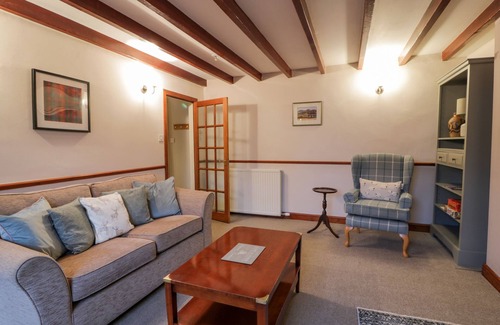Lauder Cottage | WYNDHEAD COTTAGE, family friendly, with open fire in Lauder