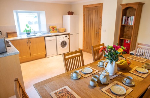 Aberdeen Cottage | Wynford Holiday Cottages