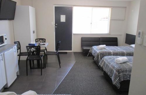 Wynnum Hotel | Wynnum Anchor Motel