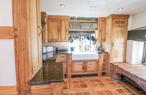 Bewdley Cottage | WYRE COURT COTTAGE, romantic, character holiday cottage in Bewdley
