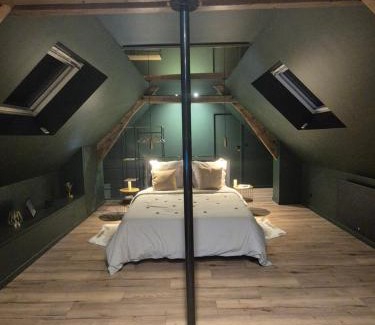 Oppy House | Xclusif Love room