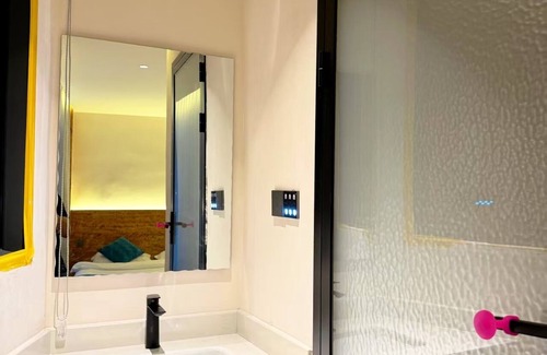 Qiandongnan Hotel | Xijiang Yunting Light Luxury Panoramic