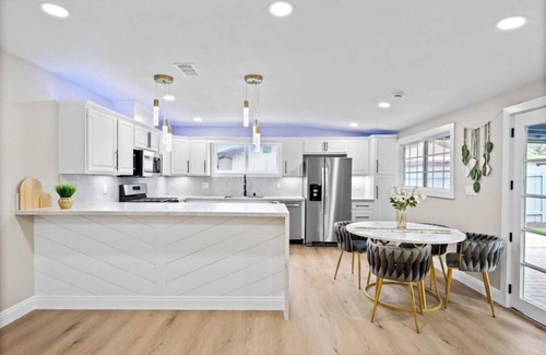 Lincoln Acres House | Xlnc Exotic home Rexview Dr