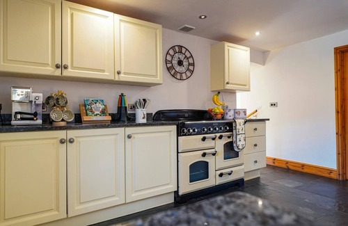 Pencader Cottage | Y Beudy, Llandysul - Three Bedroom Cottage, Sleeps 6
