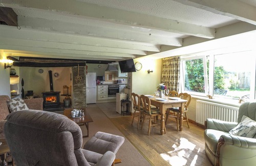 Cilgerran Cottage | Y Bwthyn, Cardigan - Two Bedroom Cottage, Sleeps 4