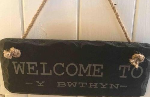 Spittal Apartment | Y Bwythyn - Lovely cottage in village of Spittal