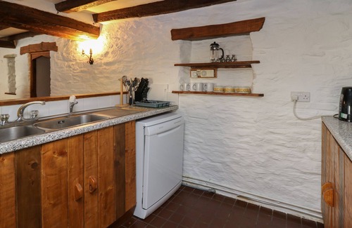 Llanybydder Cottage | Y Cartws