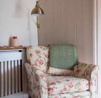 Pentrefelin House | Y Cwtsh