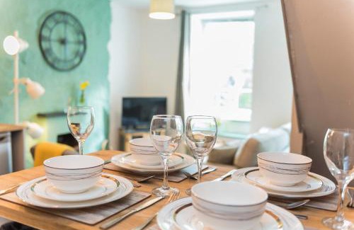 Llanfairpwllgwyngyll House | Y Gorsaf