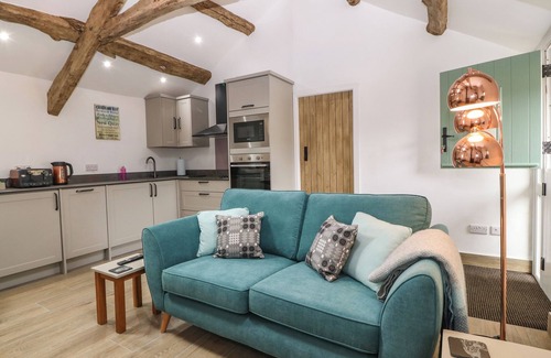 Dyffryn Ardudwy Cottage | Y STABL, pet friendly, character holiday cottage in Dyffryn Ardudwy