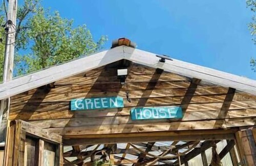 Rosedale Cabin | #Y6 Wild West- 2 Double beds -Pet friendly, Wild West Yurt 2 Double Beds