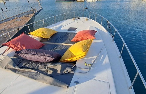 Port Cogolin Boat Rental | Yacht Dans la Baie de St Tropez