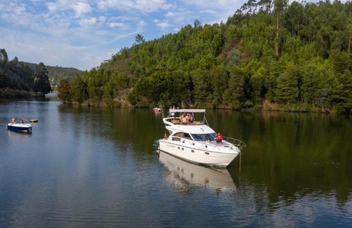 Gondomar Boat Rental | Yacht Douro