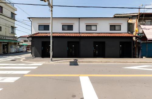 Ikuno Apartment | Yagara Terrace House B
