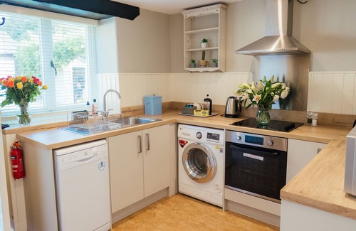 Higher Bockhampton Cottage | Yalbury - Family friendly country cottage