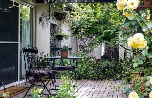 Central Mudgee House | Yallambee: Magical Mudgee Garden Hideaway