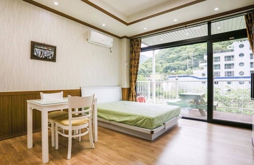 Yangsan House | Yangsan Doyeon Valley Pension