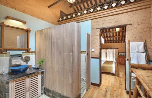 Ten Mile Gallery House | Yangshuo Village Inn Boutique Hotel , Moon Hill three nights in a row