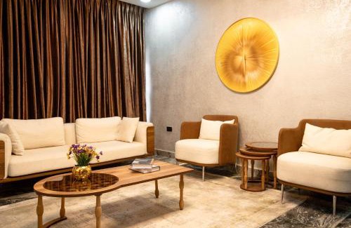 Utako Apartment | YANNA APARTMENT BY KHALIQUES