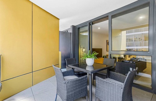 South Yarra Apartment | YARRA · YARRA Toorak Rd & Chapel St. Pool, Gym & Parking