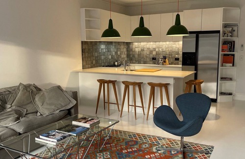 Yarraville House | Yarraville town house close to the village